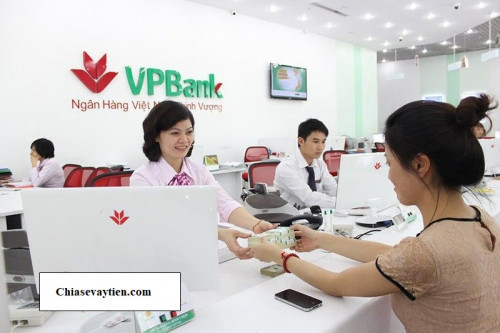 Vay tiền mặt ngân hàng VPBank lãi suất chỉ từ 0.8%/tháng mới nhất 2025