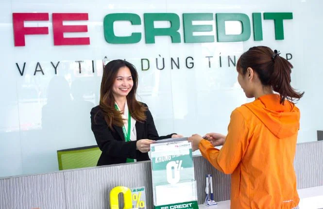 Vay tiền trả góp FE Credit